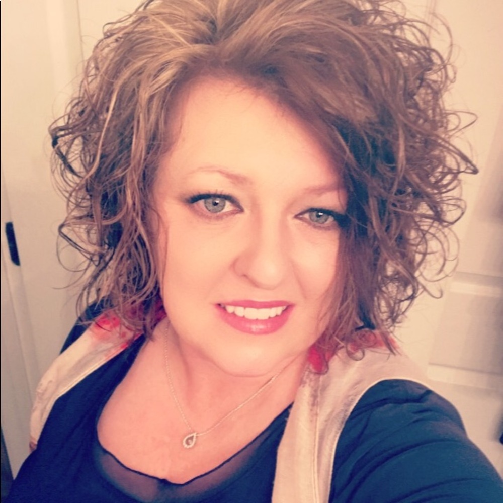 Meet your Posher, Della